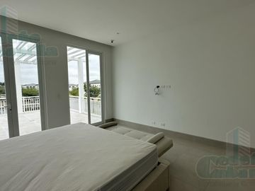 VENTA DE CASA DE ESTRENO URB. AIRES DEL BATAN,  VISTA AL LAGO