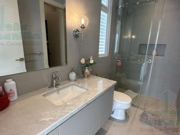 VENTA DE CASA DE ESTRENO URB. AIRES DEL BATAN,  VISTA AL LAGO