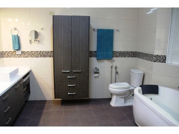 VENTA HERMOSA CASA COSTA DEL ESTE