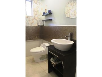 VENTA HERMOSA CASA COSTA DEL ESTE