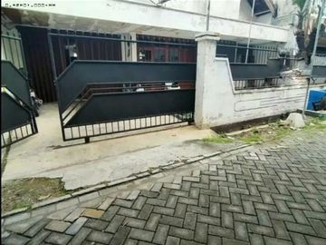 rumah di Gubeng Kertajaya Hadap Utara