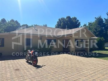 Sitio 3D-4B con Piscina en Parcela de 1.800 m Las Encinas