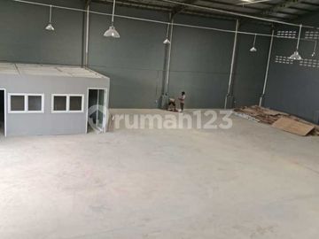 Disewakan Gudang di Kavling Dpr
