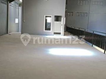 Disewakan Gudang di Kavling Dpr
