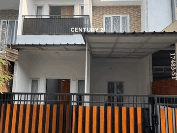 Disewakan Rumah Siap Huni Dalam Cluster Di Serua Ciputat