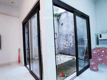 Rumah Siap Huni Nyaman Strategis Di Taman Holis Indah 2 Bandung