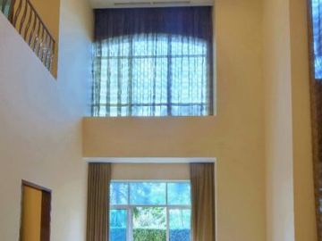 DIJUAL THE PAKUBUWONO RESIDENCES type TOWNHOUSE dgn PRIVATE POOL