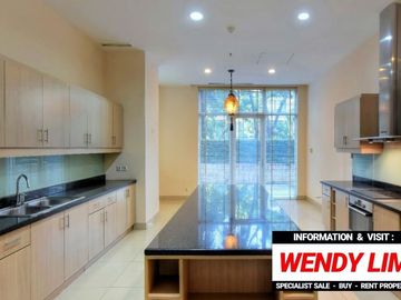 DIJUAL THE PAKUBUWONO RESIDENCES type TOWNHOUSE dgn PRIVATE POOL