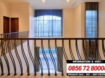 DIJUAL THE PAKUBUWONO RESIDENCES type TOWNHOUSE dgn PRIVATE POOL