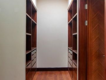 DIJUAL THE PAKUBUWONO RESIDENCES type TOWNHOUSE dgn PRIVATE POOL