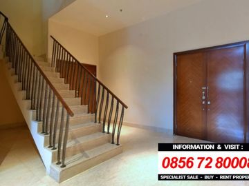 DIJUAL THE PAKUBUWONO RESIDENCES type TOWNHOUSE dgn PRIVATE POOL
