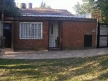 Casa en Moreno centro (norte) a 7 cuadras  de la estación