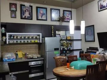 Rumah Hook Minimalis di Perumahan Bumi Wana Lestari