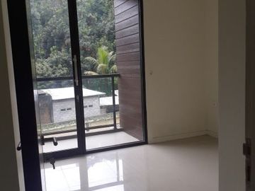 RUMAH SHM SIAP HUNI GUNUNG PATI BAGUS SEKALI
