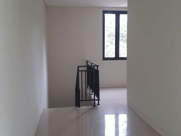 RUMAH SHM SIAP HUNI GUNUNG PATI BAGUS SEKALI