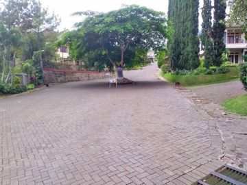 Rumah Villa + Kolam Luas 722 di Kusuma Agro kota Batu Malang