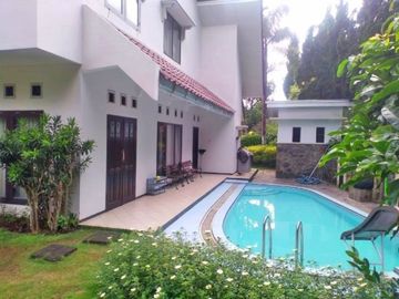Rumah Villa + Kolam Luas 722 di Kusuma Agro kota Batu Malang