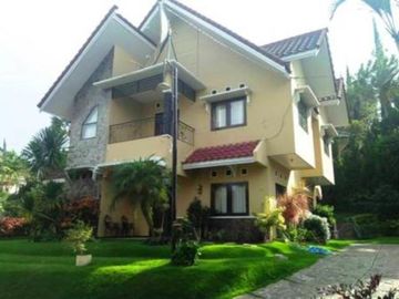 Rumah Villa + Kolam Luas 722 di Kusuma Agro kota Batu Malang