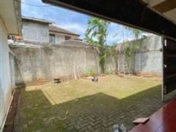 Rumah besar Luas Lebak bulus Jakarta Selatan