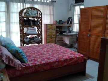 Rumah besar Luas Lebak bulus Jakarta Selatan