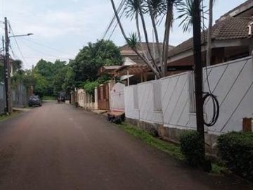 Rumah besar Luas Lebak bulus Jakarta Selatan