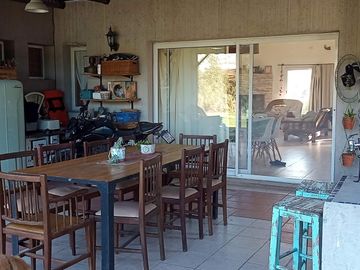 VENTA CASA 4 AMBIENTES EN DIQUE LUJÁN