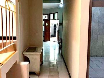 RUMAH KUTISARI INDAH BARAT WONOCOLO JEMURSARI