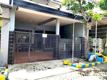 RUMAH KUTISARI INDAH BARAT WONOCOLO JEMURSARI