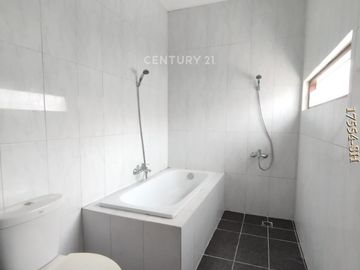 Disewakan Rumah Semi Furnished Di Discovery Bintaro