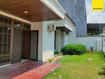 Disewakan Rumah Semi Furnish di Darmo Harapan Utara, Surabaya