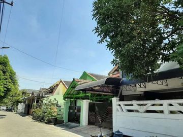 Di jual rumah di Gayungan Menanggal surabaya