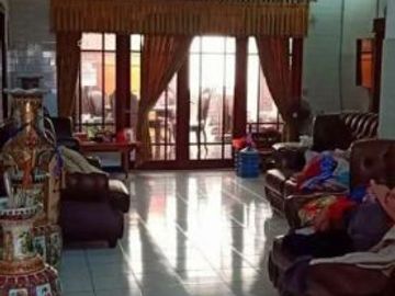 Di jual rumah di Gayungan Menanggal surabaya