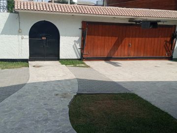 CASA EN VENTA, CAMACHO, 1043 M2 DE TERRENO