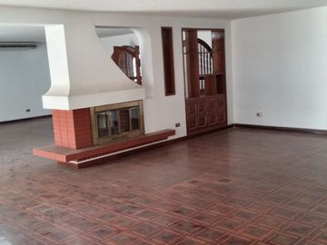 CASA EN VENTA, CAMACHO, 1043 M2 DE TERRENO