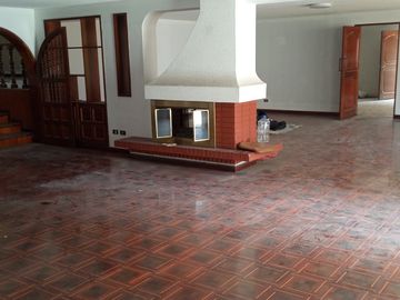 CASA EN VENTA, CAMACHO, 1043 M2 DE TERRENO