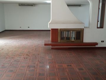 CASA EN VENTA, CAMACHO, 1043 M2 DE TERRENO