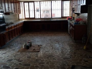 CASA EN VENTA, CAMACHO, 1043 M2 DE TERRENO