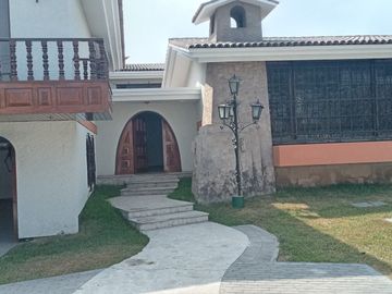 CASA EN VENTA, CAMACHO, 1043 M2 DE TERRENO