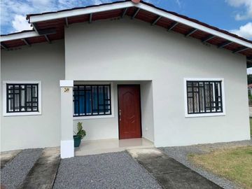 Super oportunidad!!! Vendo casa en Boquerón para continuar pagando