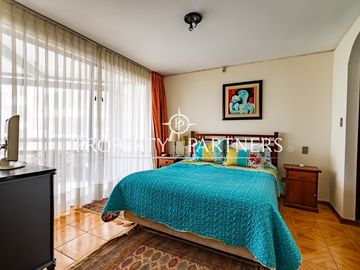 Amplio departamento en primera línea ubicado en Av del Mar