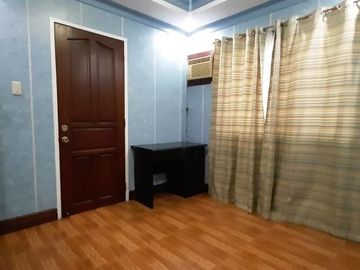 Semi-Furnished House for RENT in Hensonville Angeles City Near Clark