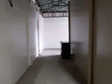 Semi-Furnished House for RENT in Hensonville Angeles City Near Clark