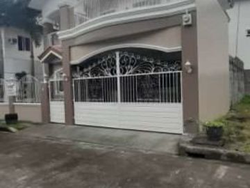 Semi-Furnished House for RENT in Hensonville Angeles City Near Clark