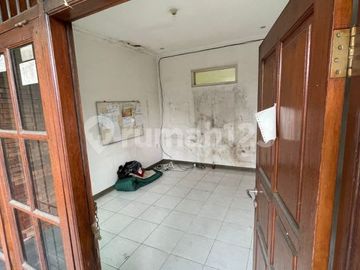 Rumah Cocok untuk Hunian, Kantor, Usaha Sangat Strategis Dekat Tb Simatupang, Jatipadang, Pasar Minggu, Jakarta Selatan