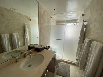 DEPARTAMENTO EN VENTA EN BOSQUES DE LAS LOMAS BOSQUE  ALTO