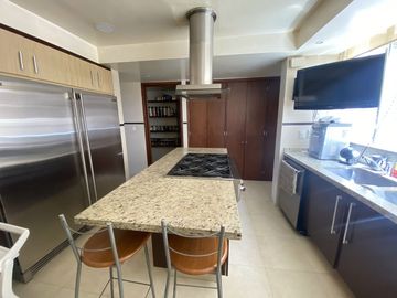DEPARTAMENTO EN VENTA EN BOSQUES DE LAS LOMAS BOSQUE  ALTO