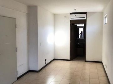 1 AMBIENTE AL FRENTE CON BALCON1 AMBIENTE AL FRENTE CON BALCON