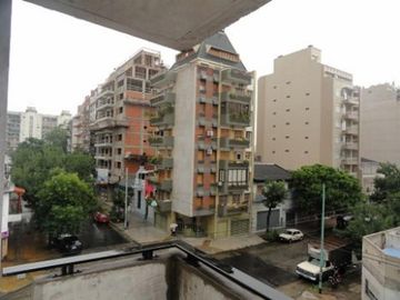 1 AMBIENTE AL FRENTE CON BALCON1 AMBIENTE AL FRENTE CON BALCON