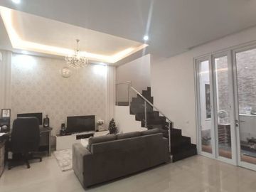 Dijual Rumah Perum Koala Regency, Dekat Semolowaru, Surabaya Timur