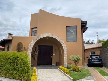 i3 vende o arriendo  casa en nayon